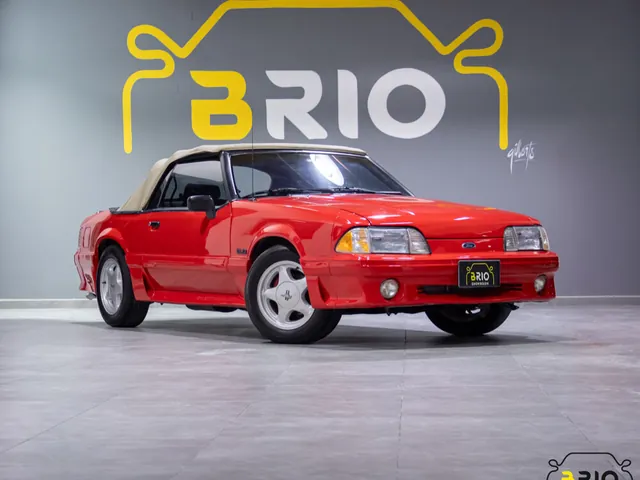 صورة 1990 فورد موستانج GT