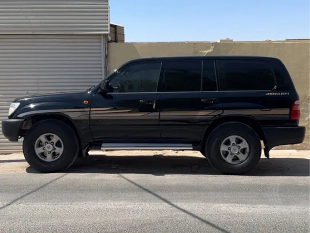 Photo of 2001 Toyota Land Cruiser GX