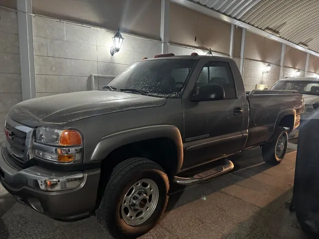 Photo of 2006 GMC Sierra 2500 HD
