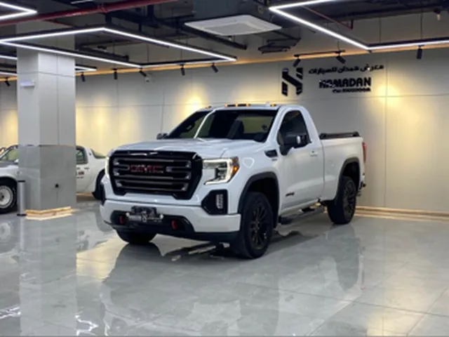 صورة 2019 جي إم سي سييرا 1500 AT4