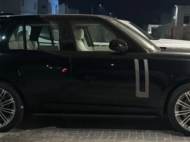 Photo of 2025 Range Rover Range Rover Vogue HSE