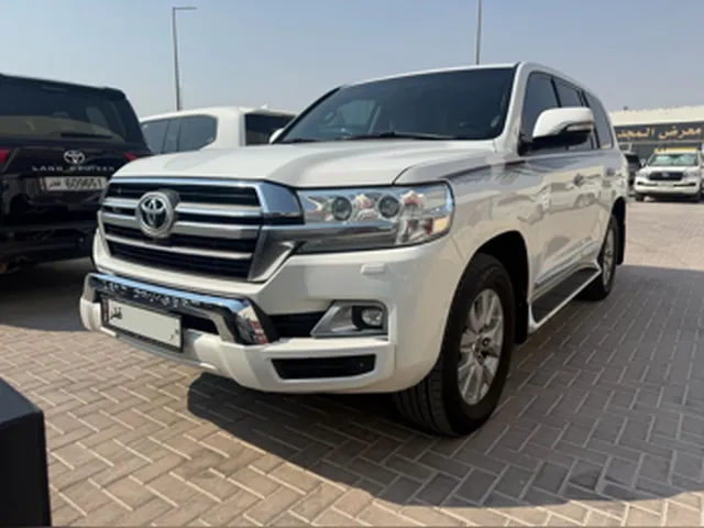 صورة 2019 تويوتا لاند كروزر GXR