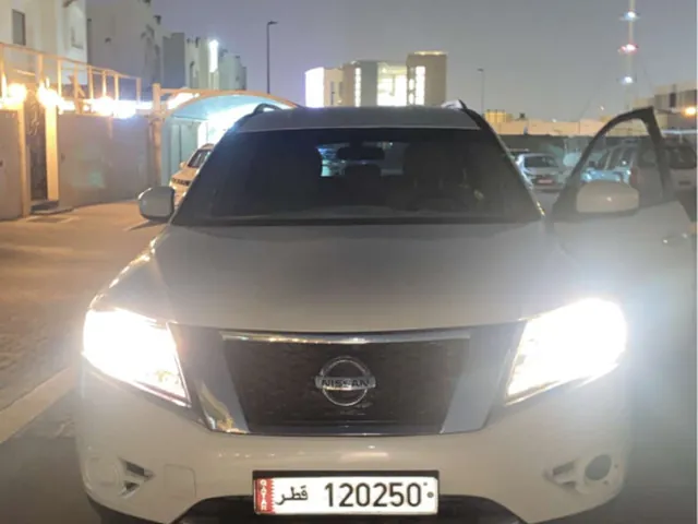Photo of 2016 Nissan Pathfinder SV