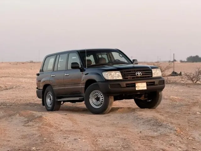 صورة 2006 تويوتا لاند كروزر G