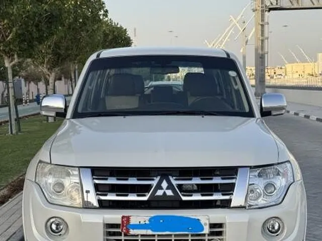 صورة 2014 ميتسوبيشي باجيرو GLS