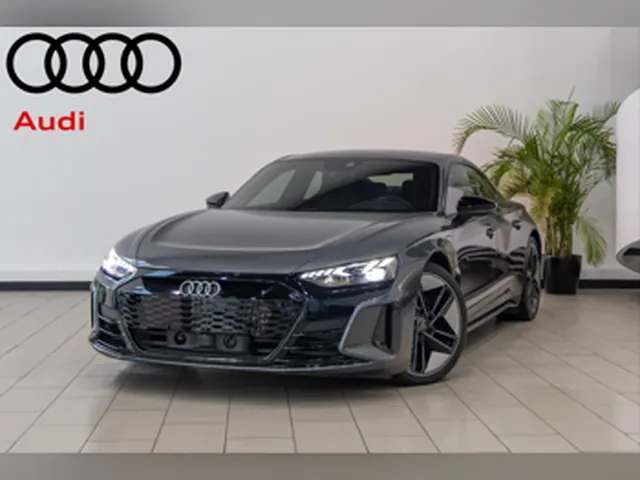 صورة 2022 أودي e-tron GT
