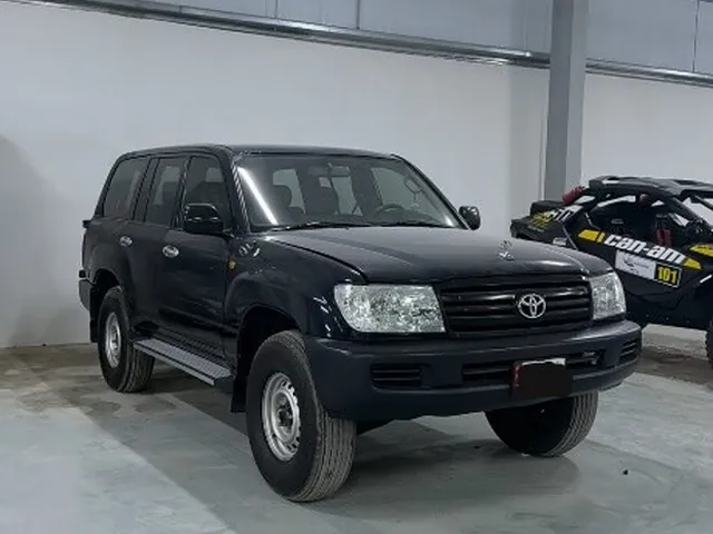 Photo of 2003 Toyota Land Cruiser G