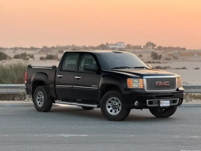 Photo of 2012 GMC Yukon Denali