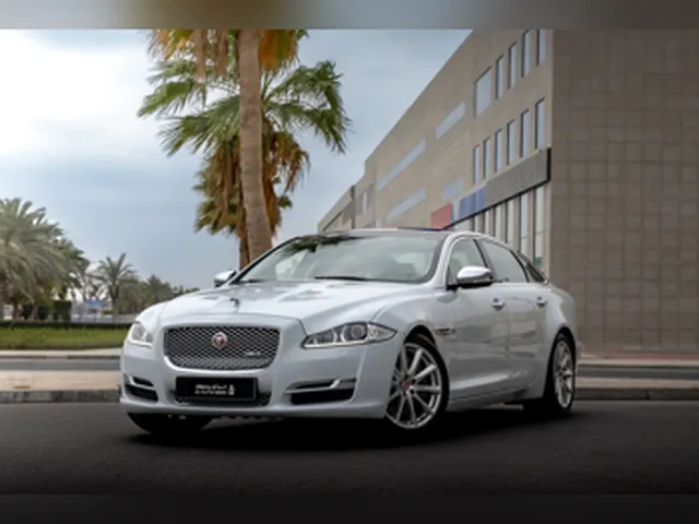Photo of 2016 Jaguar XJ L Premium Luxury