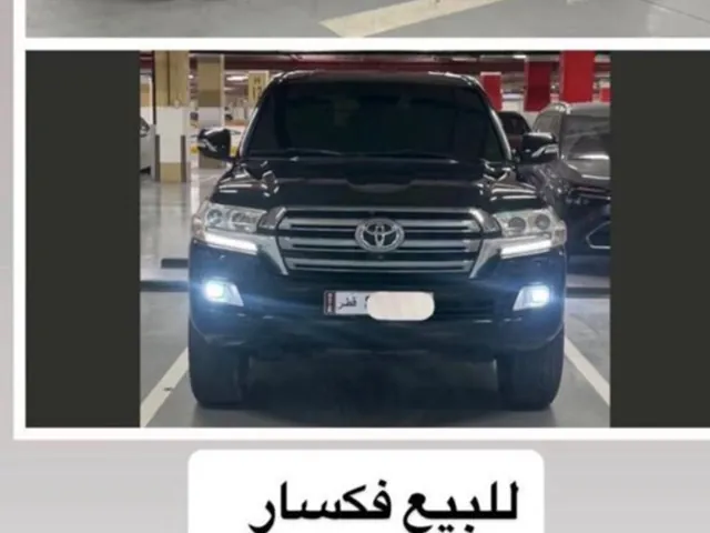 صورة 2016 تويوتا لاند كروزر VXR