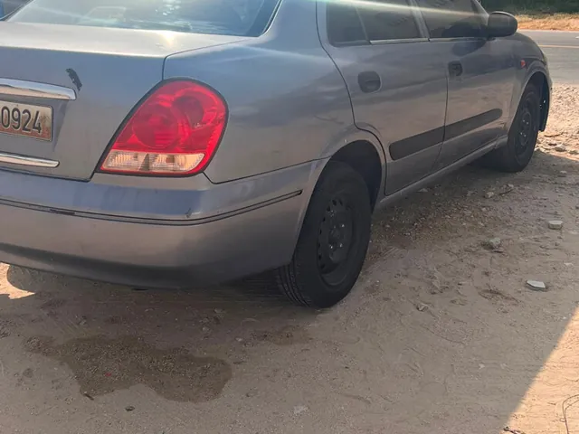 Photo of 2004 Nissan Sunny