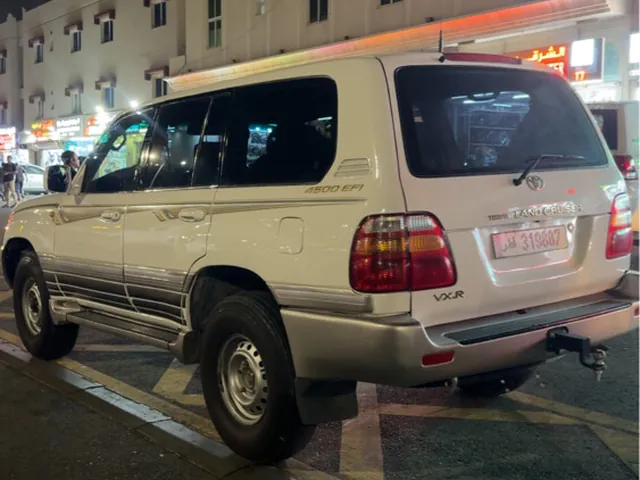 Photo of 2002 Toyota Land Cruiser VXR