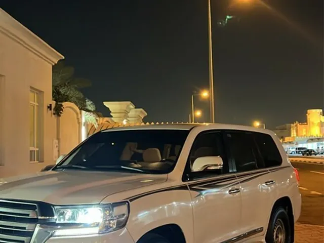 Photo of 2018 Toyota Land Cruiser GXR
