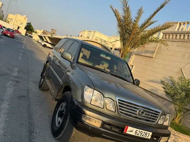 Photo of 2001 Lexus LX 470