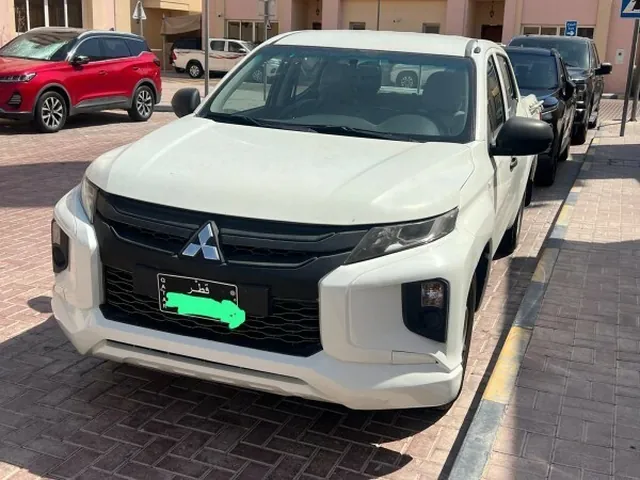 صورة 2022 ميتسوبيشي L200