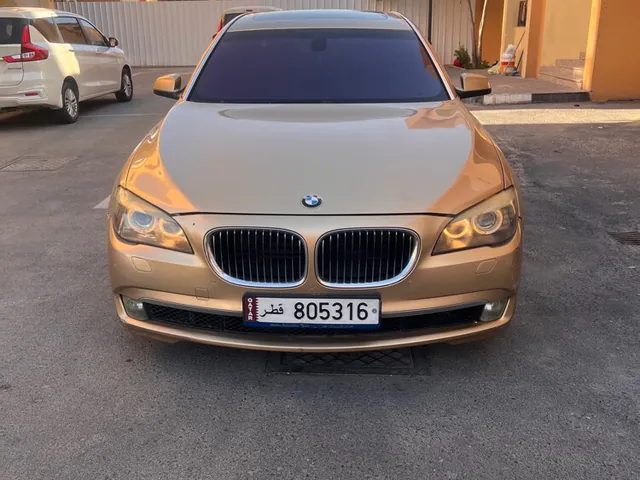 صورة 2011 بي إم دبليو الفئة السابعة 740Li