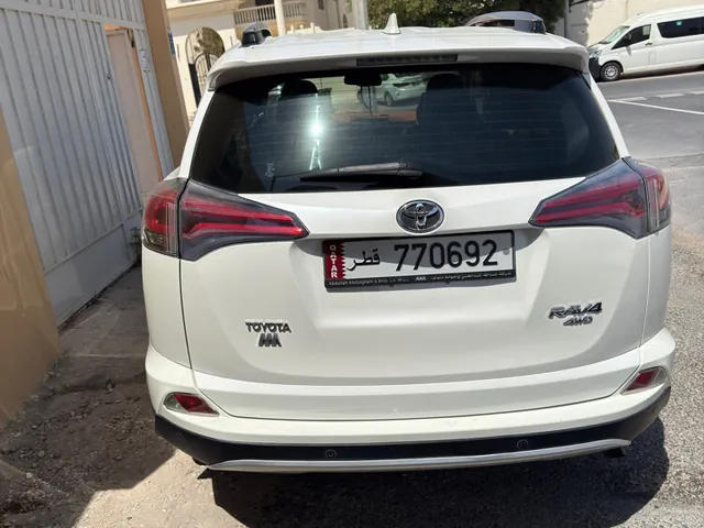 صورة 2018 تويوتا RAV4