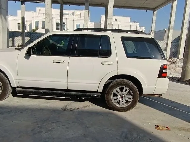 صورة 2009 فورد إكسبلورر XLT