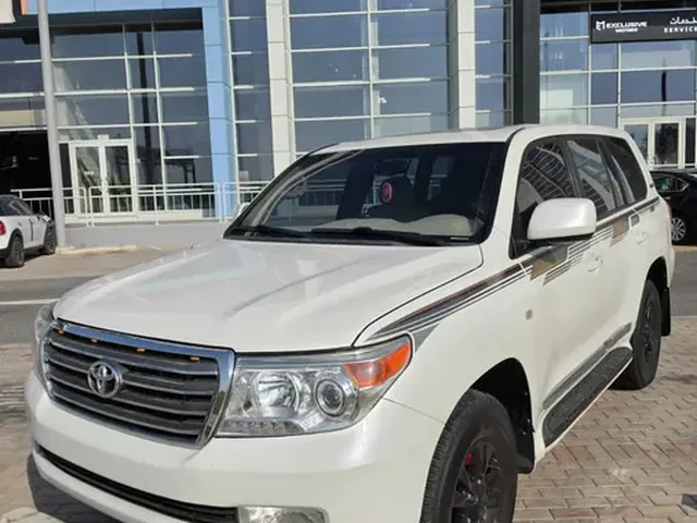 Photo of 2011 Toyota Land Cruiser GX