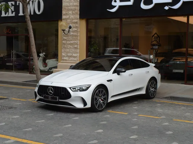 صورة 2024 مرسيدس-بنز AMG GT 43