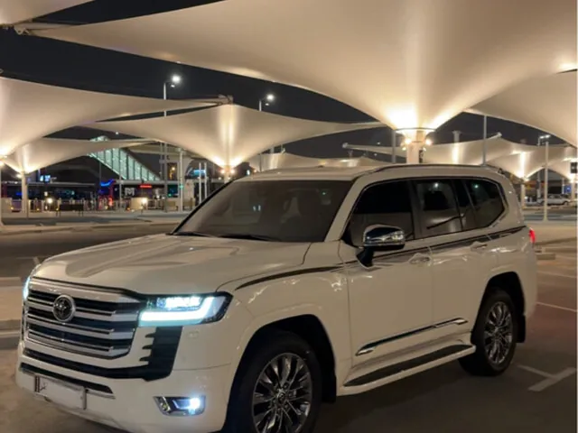 Photo of 2023 Toyota Land Cruiser VXR