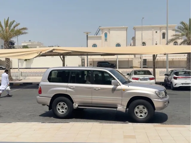 Photo of 2002 Toyota Land Cruiser 70