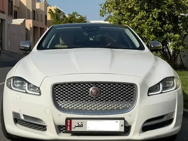 صورة 2019 جاكوار XJL