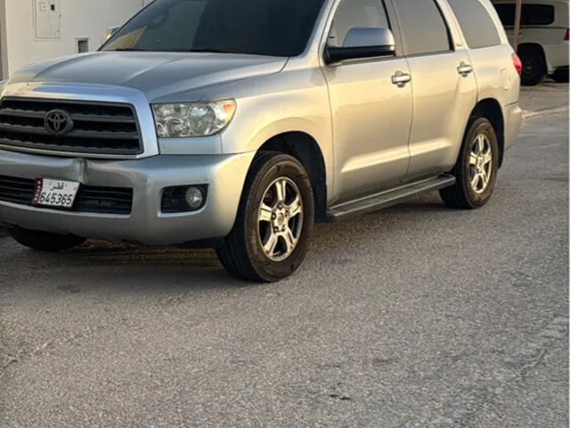Photo of 2015 Toyota Sequoia Platinum