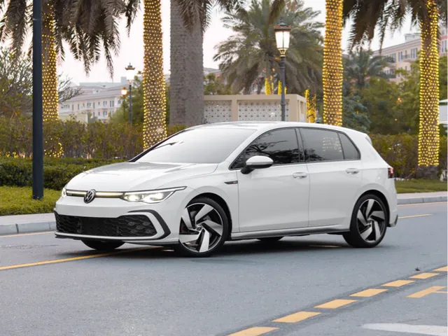 Photo of 2023 Volkswagen Golf GTI