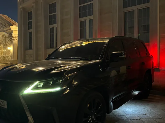 صورة 2019 لكزس LX 570 بلاك ايديشن