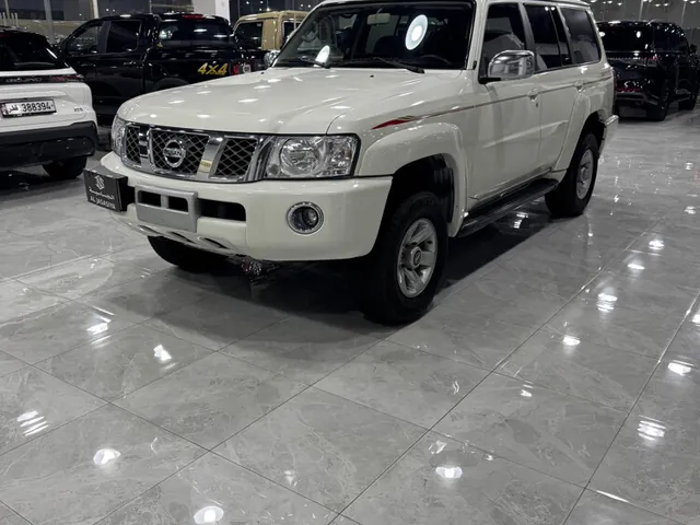 صورة 2005 نيسان باترول سفاري