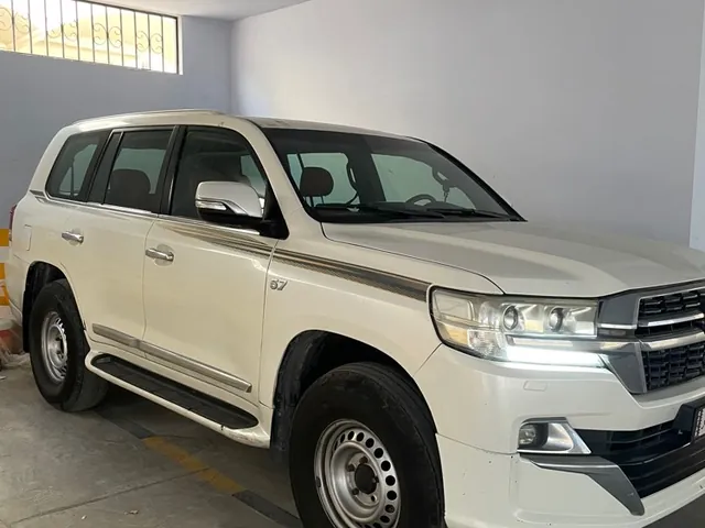 صورة 2009 تويوتا لاند كروزر GXR Limited
