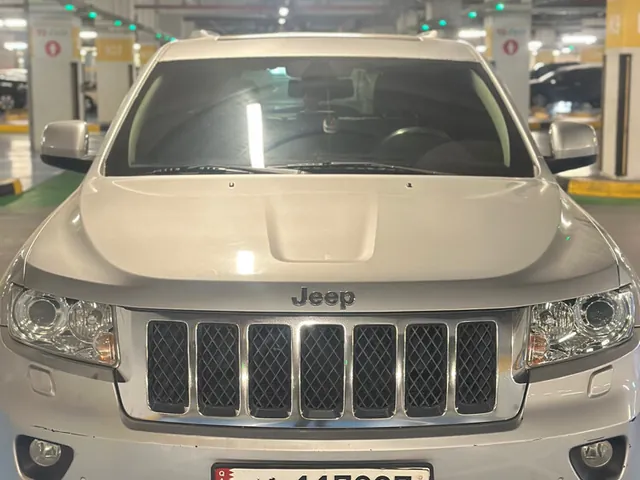 Photo of 2012 Jeep Grand Cherokee