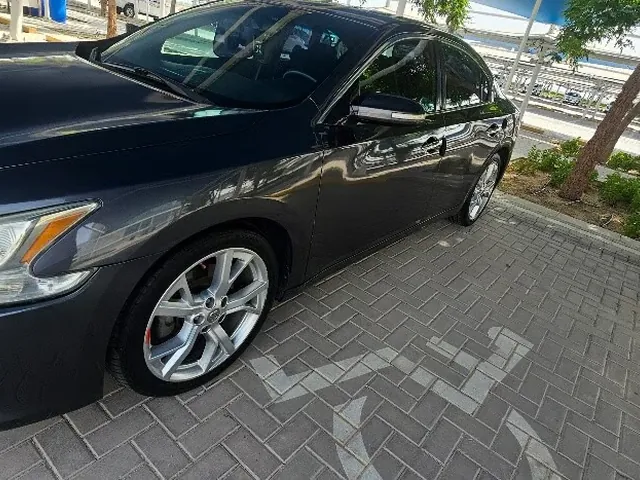 Photo of 2013 Nissan Maxima SV