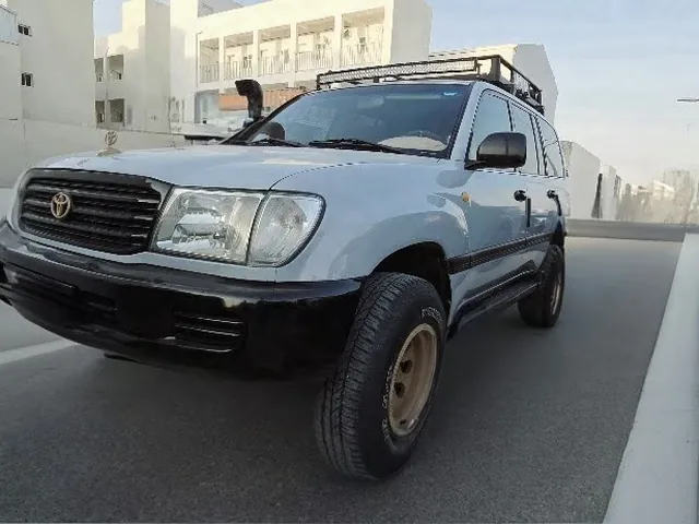 صورة 2001 تويوتا لاند كروزر GX ليميتد