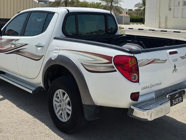 صورة 2009 ميتسوبيشي L200