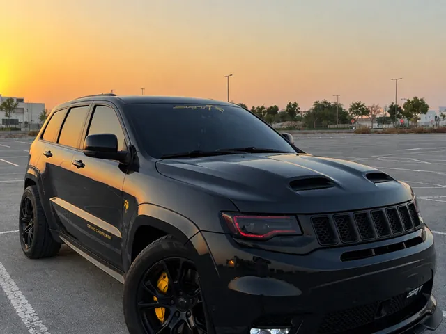 Photo of 2014 Jeep Grand Cherokee SRT