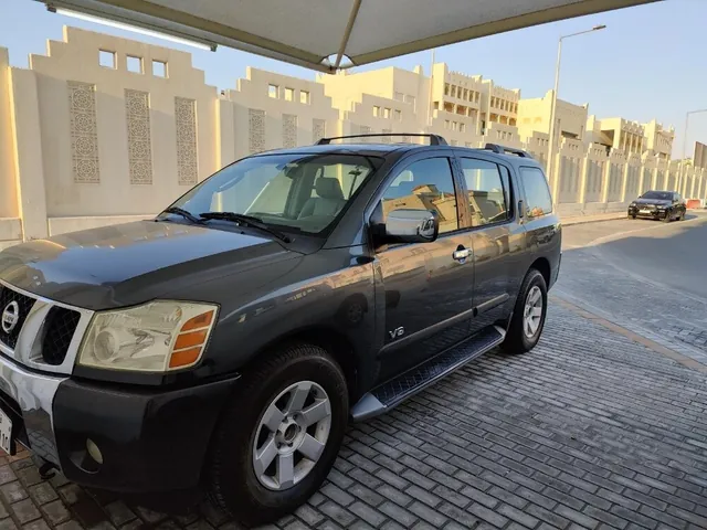 Photo of 2005 Nissan Armada LE