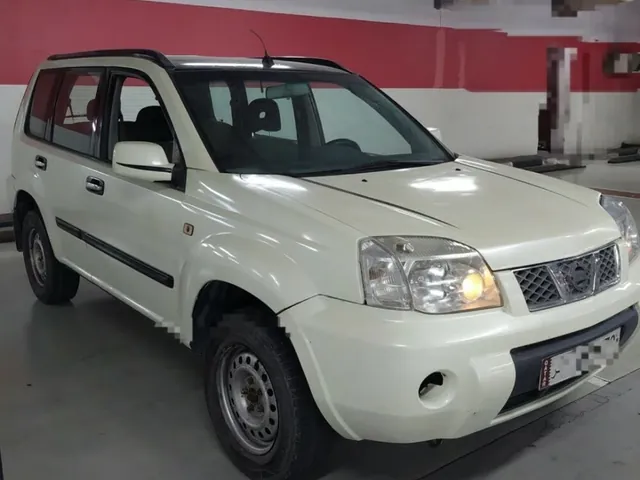 صورة 2009 نيسان اكس-تريل