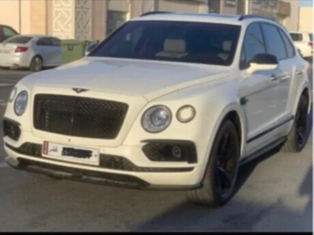 صورة 2018 بنتلي بنتايجا بلاك إيديشن