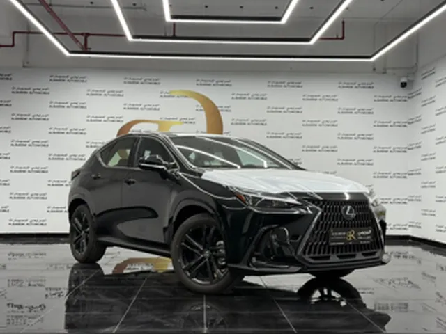 صورة 2025 لكزس NX 350