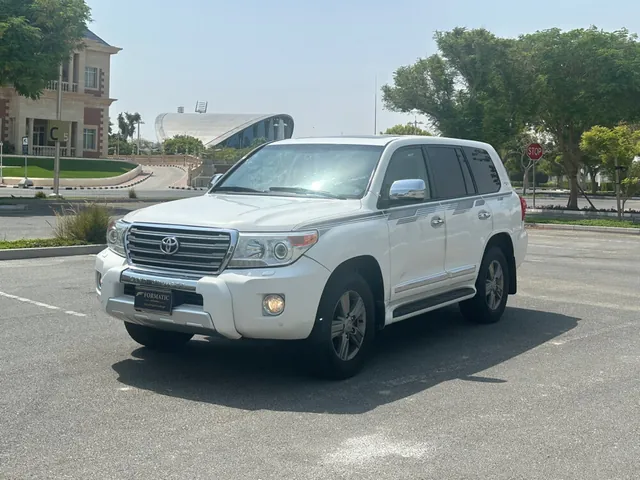 صورة 2015 تويوتا لاند كروزر GXR Limited