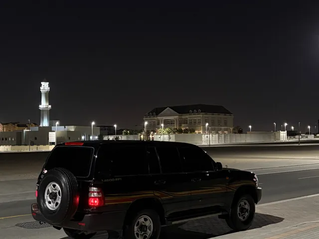 Photo of 2004 Toyota Land Cruiser GX