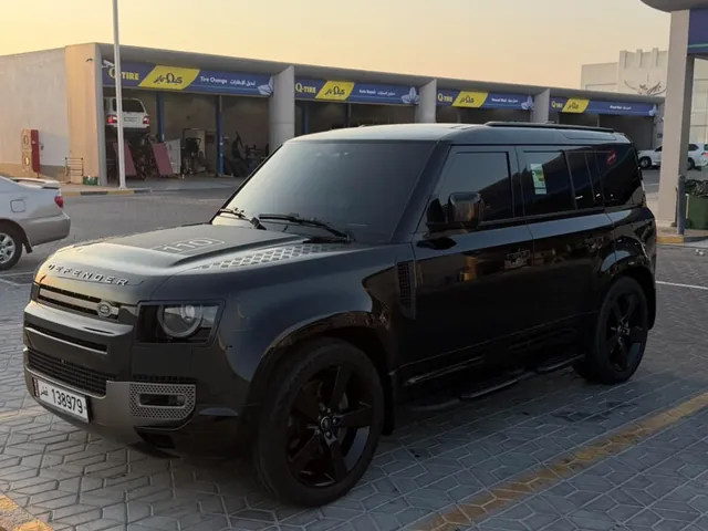 صورة 2025 لاند روفر ديفندر 110 HSE