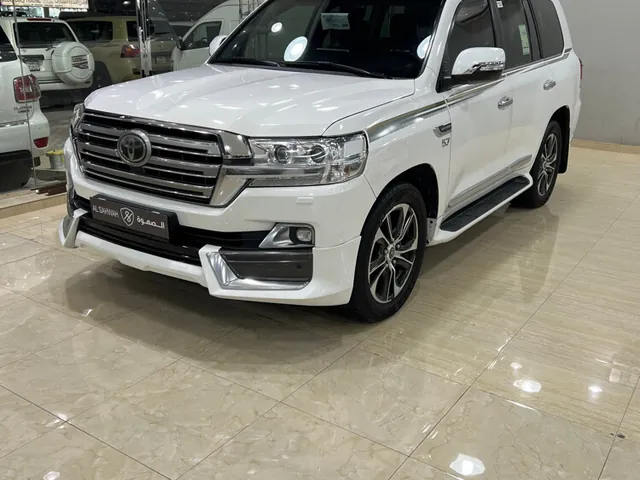 Photo of 2020 Toyota Land Cruiser VXR Grand Touring S