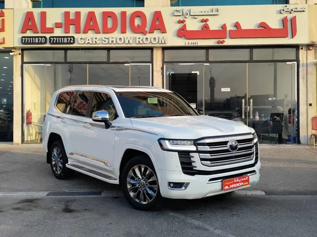 صورة 2025 تويوتا لاند كروزر VXR