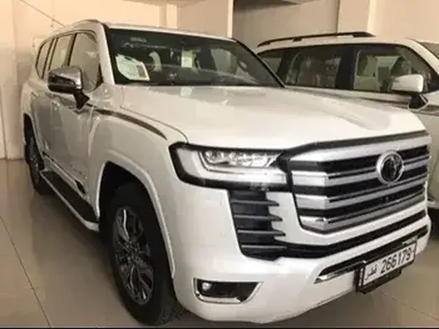 صورة 2023 تويوتا لاند كروزر VXR