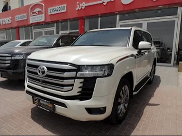 Photo of 2022 Toyota Land Cruiser GXR