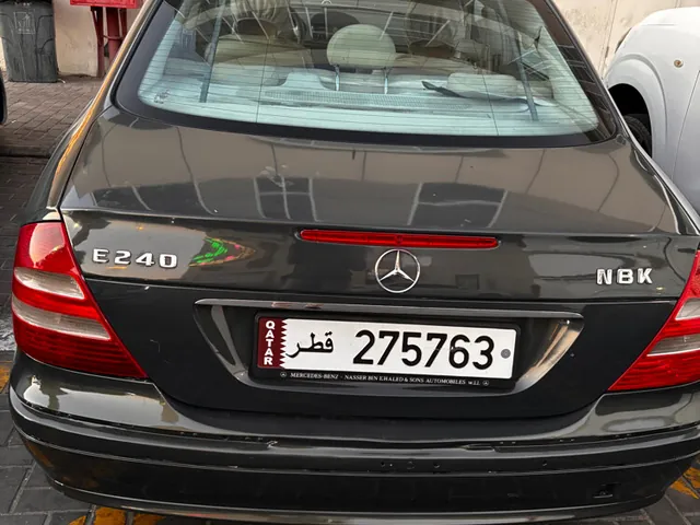 صورة 2004 مرسيدس-بنز E 240