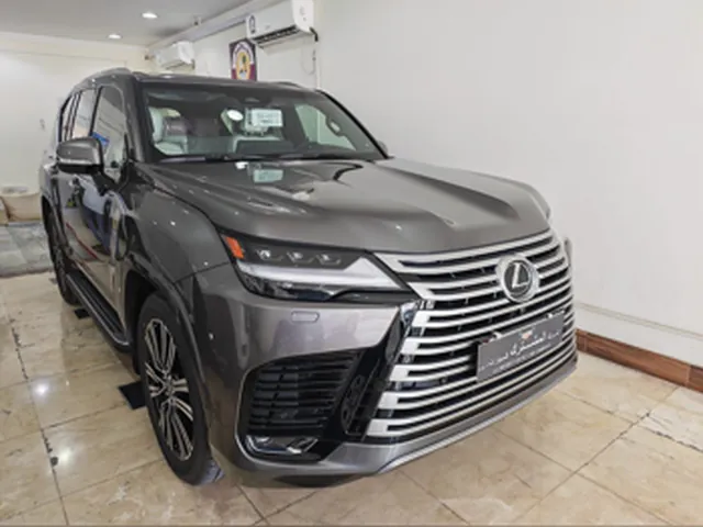صورة 2026 لكزس LX 600 لكجري